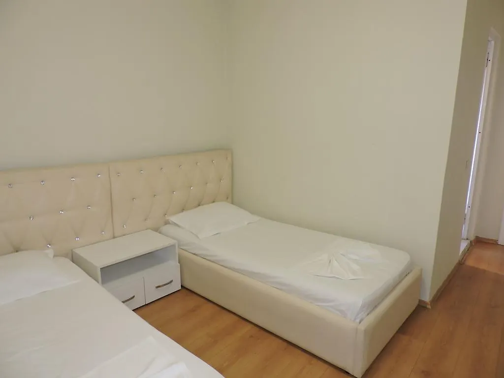 Hotel Europa Tirana 3*,