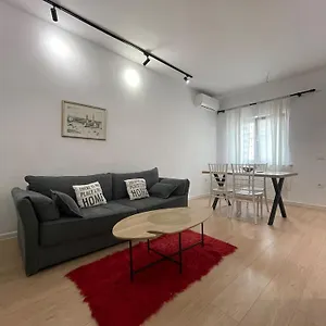 Apartment Kadare City-center With Balcony