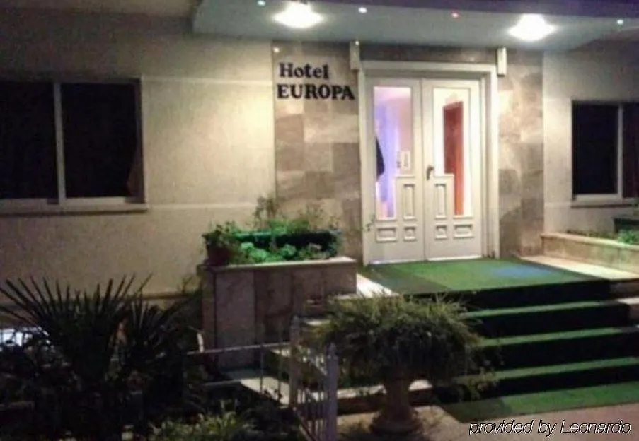 Hotel La Favorita Tirana 3*,